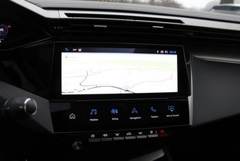 Peugeot 408 1.6e HYBRID GT Schiebedach Leder Nappa FULL-LED Night Vision