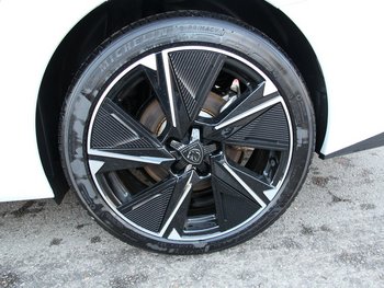 Peugeot e-308 Elektro 156PS 54 KWH Style LED SmartLink Adaptiv Tempomat 11KW