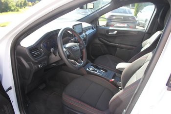 Ford KUGA 2.0d ST-LINE NAV CAM ALU 18 ZOLL