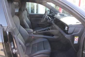 Porsche Macan Turbo Elektro 639PS Allrad Matrix-LED HUD 22ZOLL HA-Lenkung AHK