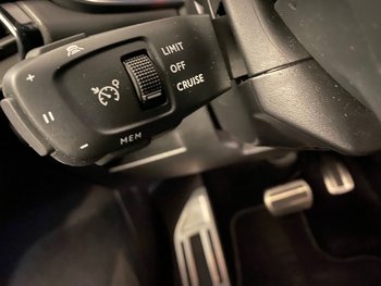 DS Automobiles DS7 Plug in Hybrid 299PS Allrad OPERA Panoramadach Sitz & Scheibenheizung Memory Leder Nappa
