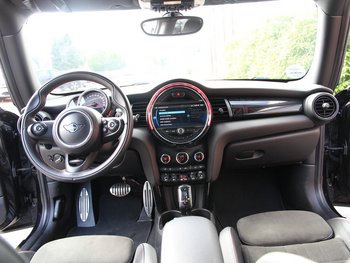 Mini Cooper S 2.0i 192PS JCW Panorama LED Scheinwerfer Sitzheizung Wireless