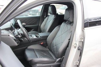 DS Automobiles DS7 Plug in Hybrid 299PS Allrad RIVOLI LED NAV 19Zoll