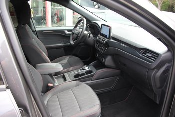 Ford KUGA 2.0d ST-LINE NAV CAM ALU 18 ZOLL