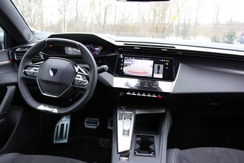 Peugeot 408 1.6e HYBRID GT FULL-LED Night Vision
