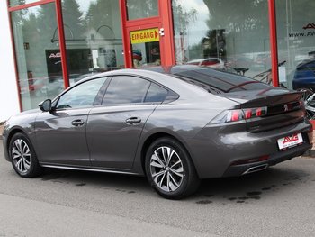 Peugeot 508 1.2i Allure Pack Full-LED Navigation ALU 17 ZOLL