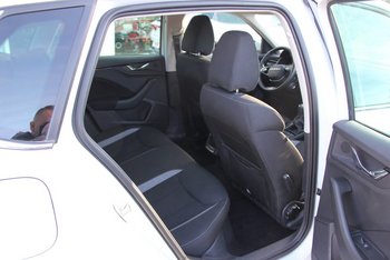 Skoda Kamiq TSI Selection Kamera Klimaautomatik LED ALU 16 ZOLL Sunset Smart Link