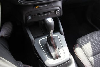 Ford Focus Turnier 1.0 155PS ST-LINE LED Adaptiv Tempomat CAM 17ZOLL