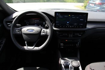 Ford KUGA FHEV HYBRID 190PS ST-LINE NAV CAM ALU 18 ZOLL Winterpaket