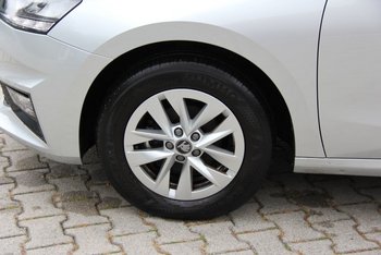 Skoda Fabia 1.0i TSI 95PS Selection LED NSW ALU PDC