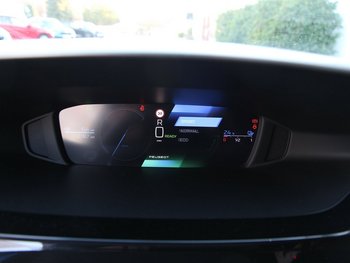 Peugeot e-308 Elektro 156PS 54 KWH Style LED SmartLink Adaptiv Tempomat 11KW