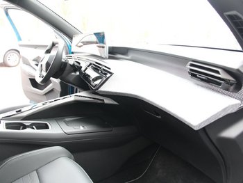 Peugeot 5008 1.2i 145PS GT FULL-LED 7 Sitze Sitzheizung 19ZOLL