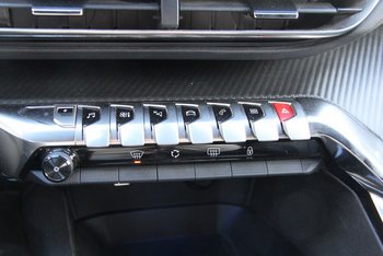 Peugeot 3008 HYBRID (PHEV) 181PS Allure LED NAVI Kamera Adaptiv Tempomat 19 ZOLL