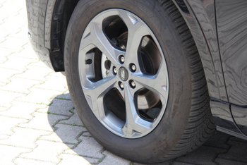 Ford KUGA FHEV HYBRID 190PS ST-LINE NAV CAM ALU 18 ZOLL Winterpaket