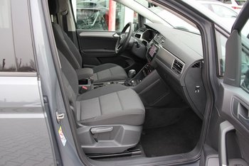 VW Touran 1.5 TSI DSG Comfortline 7 Sitze LED NAVI Winter-Paket Adaptiv Tempomat