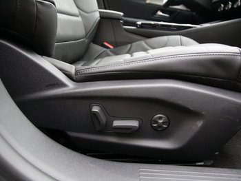 Citroen C5 X 1.6e 225PS MAX LED HUD Sitzheizung wireless 19Zoll