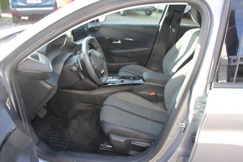 Peugeot 208 1.2i 100PS Automatik Allure LED Klimaautomatik Sunset PDC vo/hi