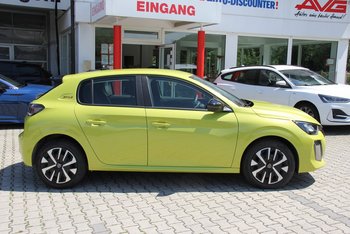 Peugeot 208 1.2i 110PS Automatik STYLE LED PDC Tempomat Spurassistent