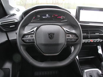 Peugeot 208 1.2i 100PS Allure LED Klimaautomatik Sunset