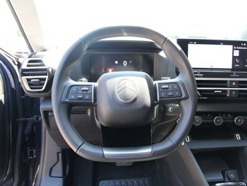 Citroen C4 1.2i 131PS Automatik PLUS LED CAM PDC Smart-Link kabellos