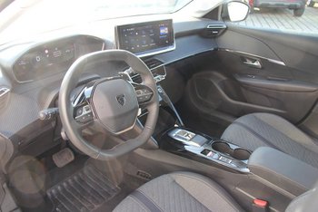 Peugeot 208 1.2i 100PS Automatik Allure LED Klimaautomatik Sunset PDC vo/hi