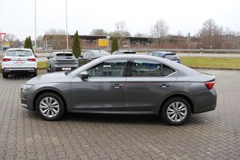 Skoda Octavia TSI DSG 150PS Selection LED Kamera ALU Sunset Smart Link Lichtsensor Lordose wireless