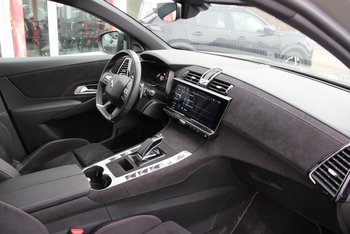 DS Automobiles DS7 Plug in Hybrid 299PS Allrad Performance Line LED NAV 19Zoll