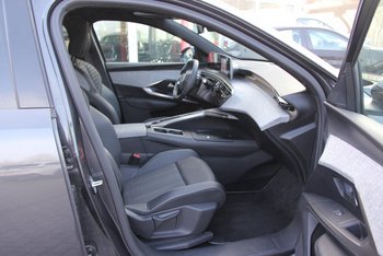 Peugeot 5008 1.2i 145PS GT FULL-LED 7 Sitze Sitzheizung 19ZOLL