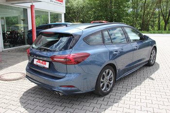 Ford Focus Turnier 1.5d 115PS ST-LINE LED Tempomat 17ZOLL