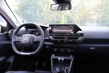 Citroen C4 1.2i 131PS PLUS LED Navigation Tom Tom Kamera ALU 18 ZOLL