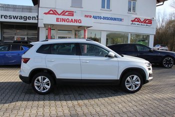 Skoda Karoq TSI 150PS DSG Selection LED Adaptiv Tempomat Kamera