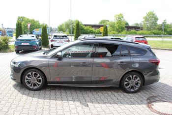 Ford Focus Turnier 1.0 155PS ST-LINE LED Adaptiv Tempomat CAM 17ZOLL