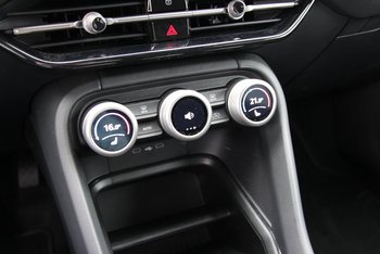 Skoda Kodiaq 2.0 TDI 150PS 7 SITZE LED Sitzheizung Kamera 19 ZOLL