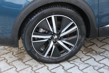 Peugeot 3008 HYBRID (PHEV) 181PS Allure LED NAVI Kamera Adaptiv Tempomat 19 ZOLL