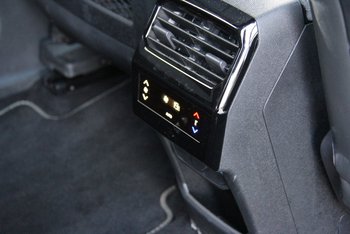 Peugeot 5008 1.2i 145PS GT FULL-LED 7 Sitze Sitzheizung 19ZOLL