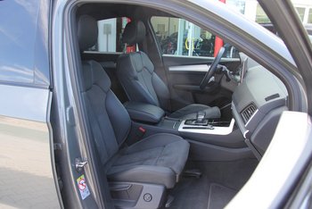 Audi Q5 Sportback 40 TDI Quattro S-Line Black Edition MATRIX Sitzheizung Ass-Paket Stadt & Tour