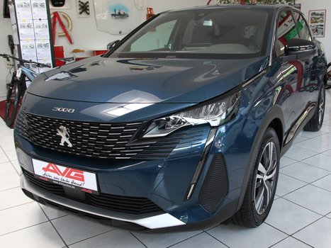 Peugeot 3008 1.2i Allure Pack… Peugeot 3008 1.2i Allure Pack…