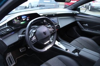Peugeot 408 1.6e HYBRID GT FULL-LED Adaptiv Tempomat Lenkradheizung