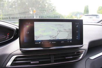 Peugeot 3008 1.2i Allure Pack Navigation LED 18 ZOLL Keyless Kamera