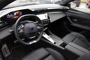 Peugeot 408 1.6e HYBRID GT Schiebedach Leder Nappa FULL-LED Night Vision