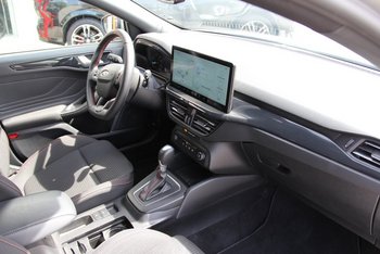 Ford Focus Turnier 1.0 155PS ST-LINE LED Adaptiv Tempomat CAM 17ZOLL
