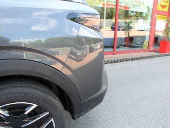 Peugeot 5008 1.2i 145PS GT FULL-LED 7 Sitze Sitzheizung 19ZOLL VORSCHADEN