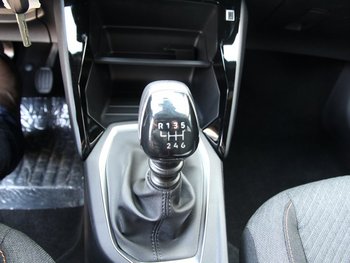 Peugeot 2008 1.2i Style LED Smart Link