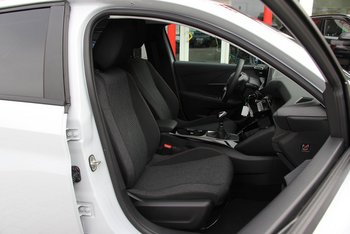 Peugeot 208 1.2i 100PS Business LED Klima Sunset PDC