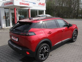 Peugeot 2008 1.2i Allure Navigation Tom Tom LED 17 ZOLL