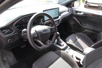 Ford Focus Turnier 1.0 155PS ST-LINE LED Adaptiv Tempomat CAM 17ZOLL