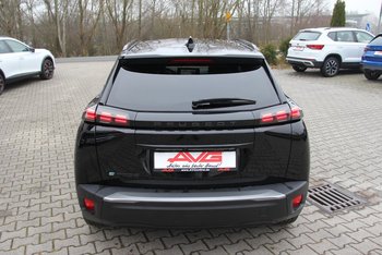 Peugeot e-2008 Elektro 136PS 50 KWH Allure LED SmartLink Tempomat 11KW