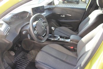 Peugeot 208 1.2i 100PS Allure LED Klimaautomatik Sunset