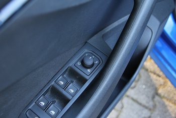 Skoda Kamiq TSI Selection Kamera Klimaautomatik LED ALU 16 ZOLL Sunset Smart Link