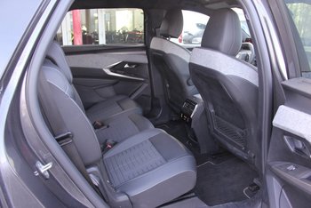 Peugeot 5008 1.2i 145PS GT FULL-LED 7 Sitze Sitzheizung 19ZOLL